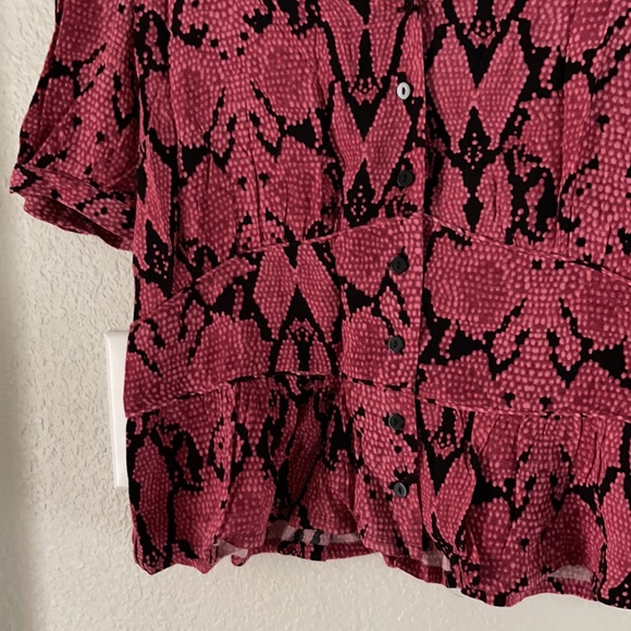 ba&sh Cleo Python Print Top in Rose - Picture 5 of 6